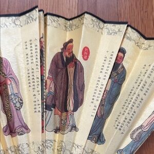 Elegant Decorative Folding Fan with Traditional Art from China. No defects!
